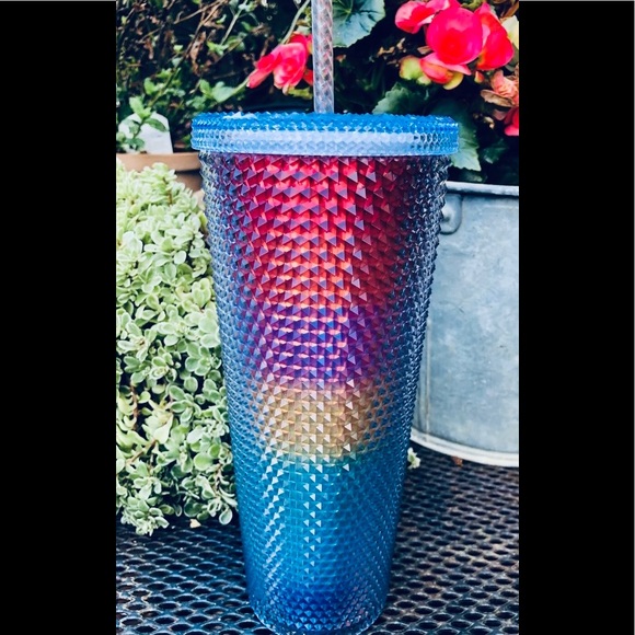 Starbucks Ombre Rainbow Pride Limited Release Cold Cup Tumbler Venti 24oz 2020 - Picture 10 of 11
